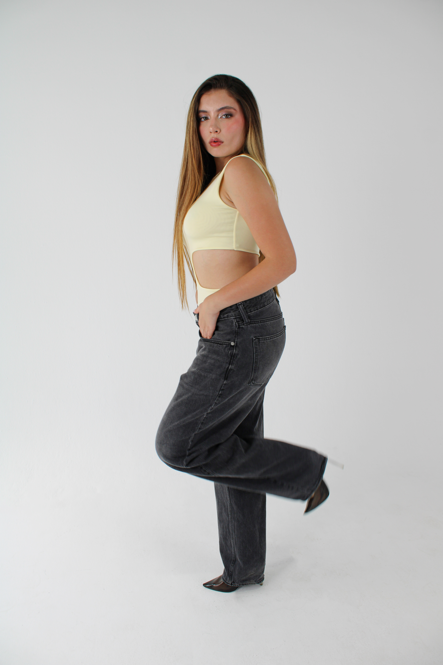 BODY ASIMÉTRICO NELLAS