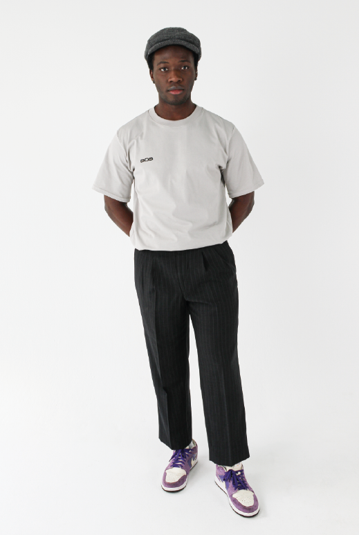 CAMISETA GRIS BÁSICA