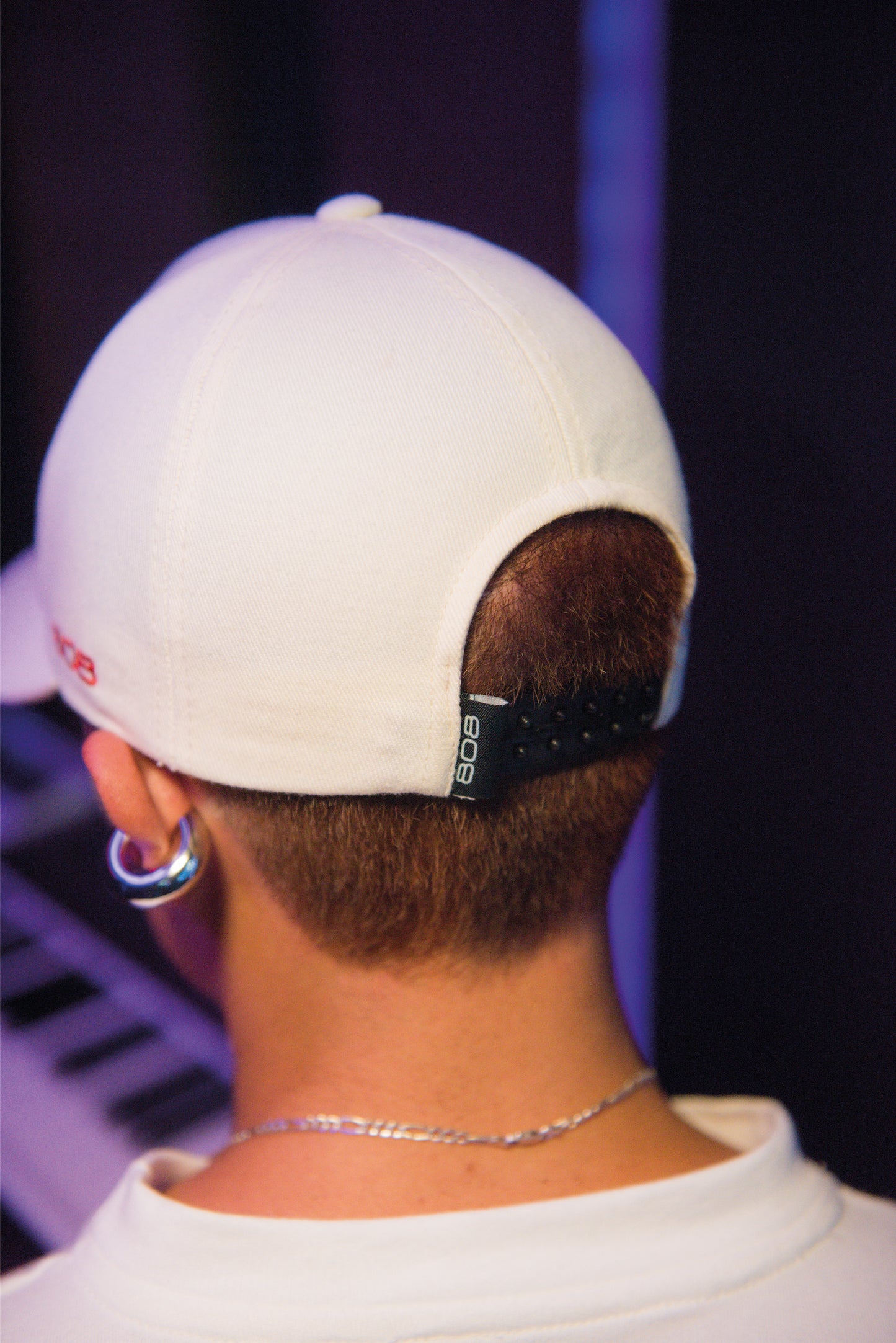 GORRA BLANCA 2049