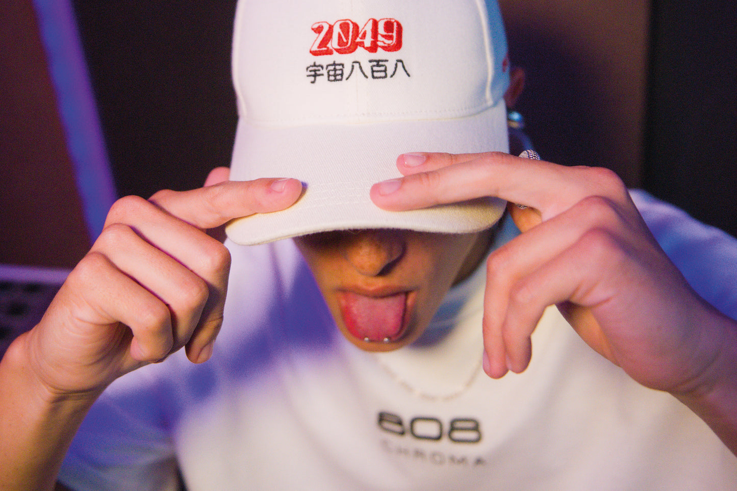 GORRA BLANCA 2049