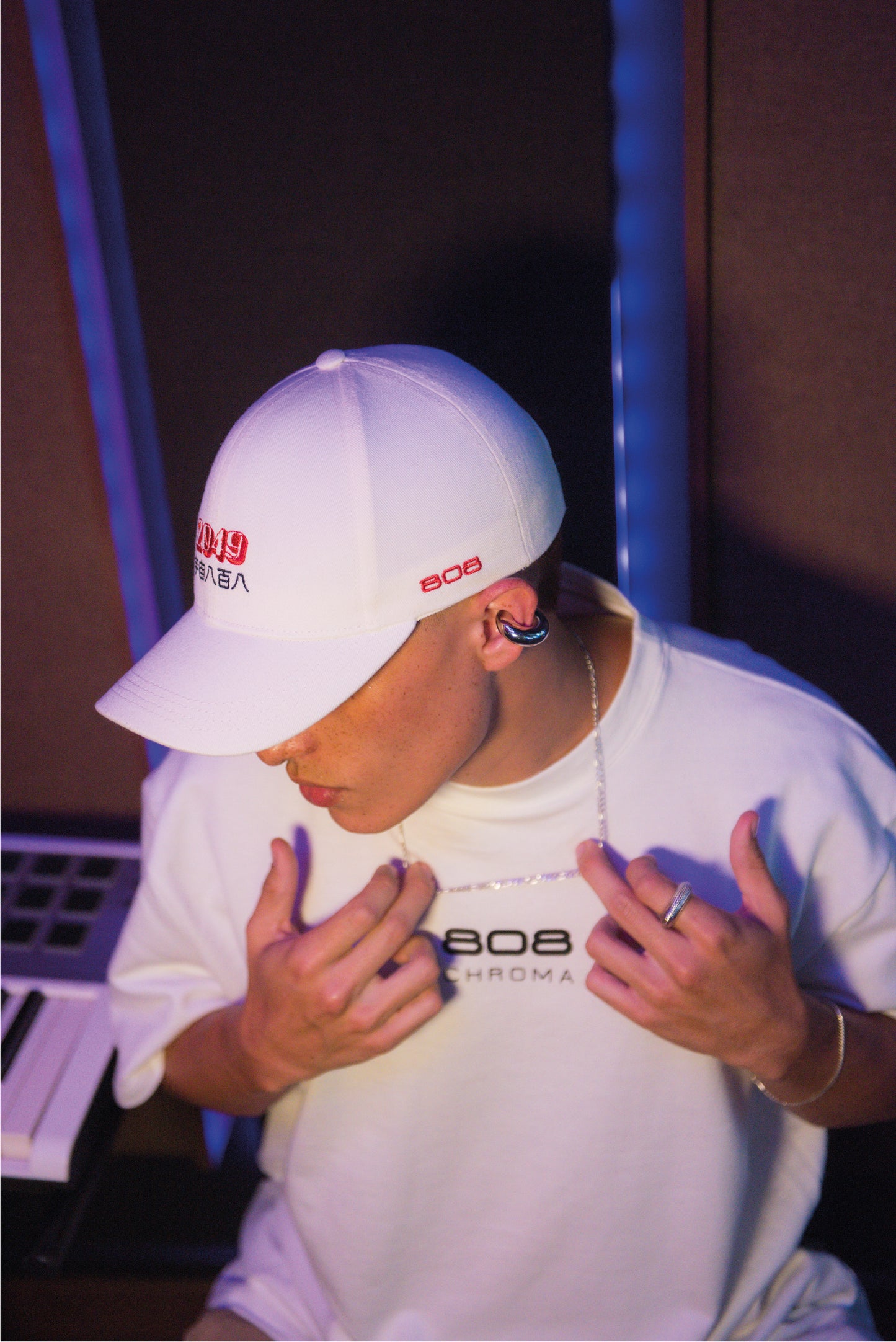GORRA BLANCA 2049