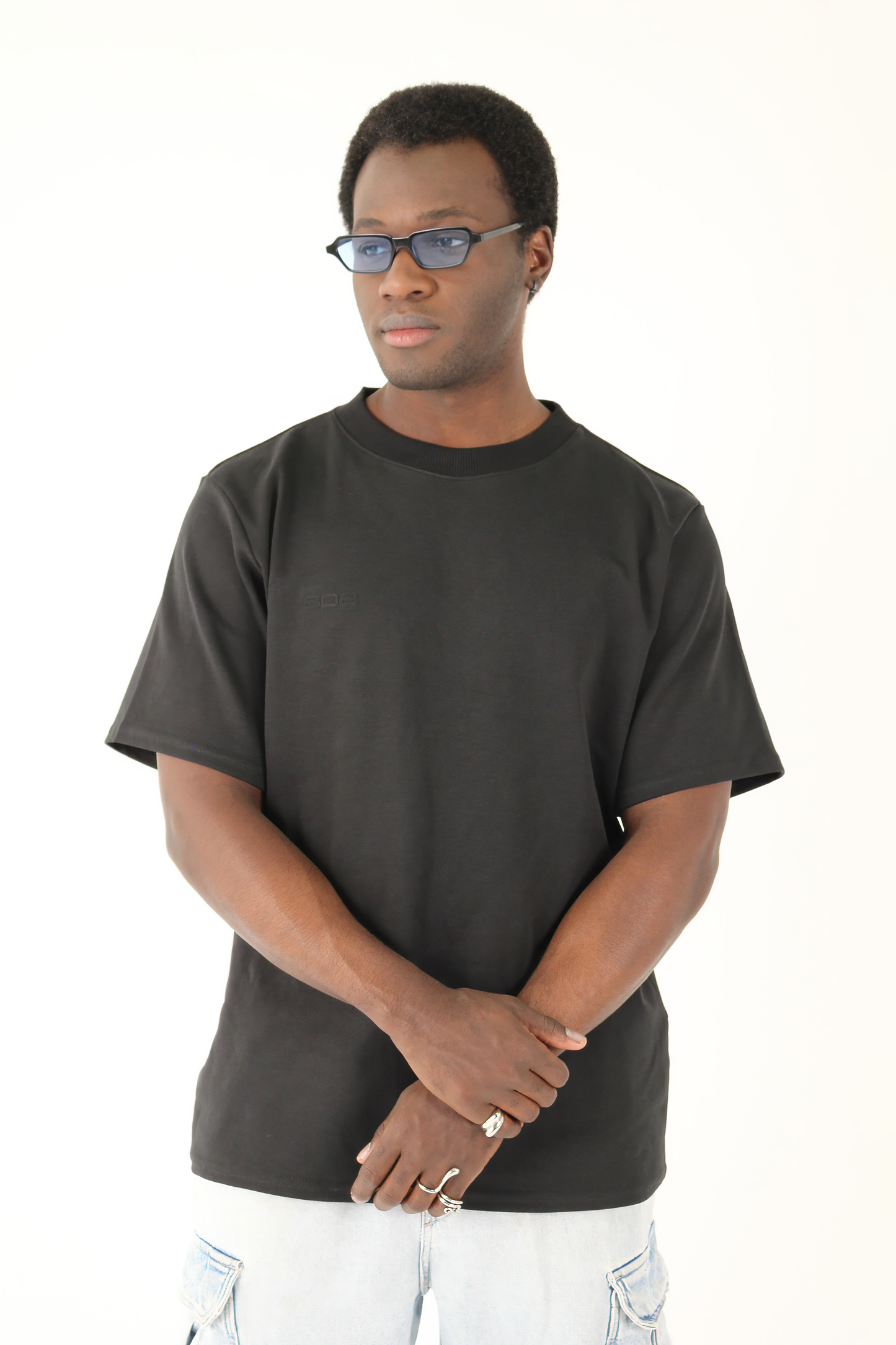 CAMISETA NEGRA BASICA