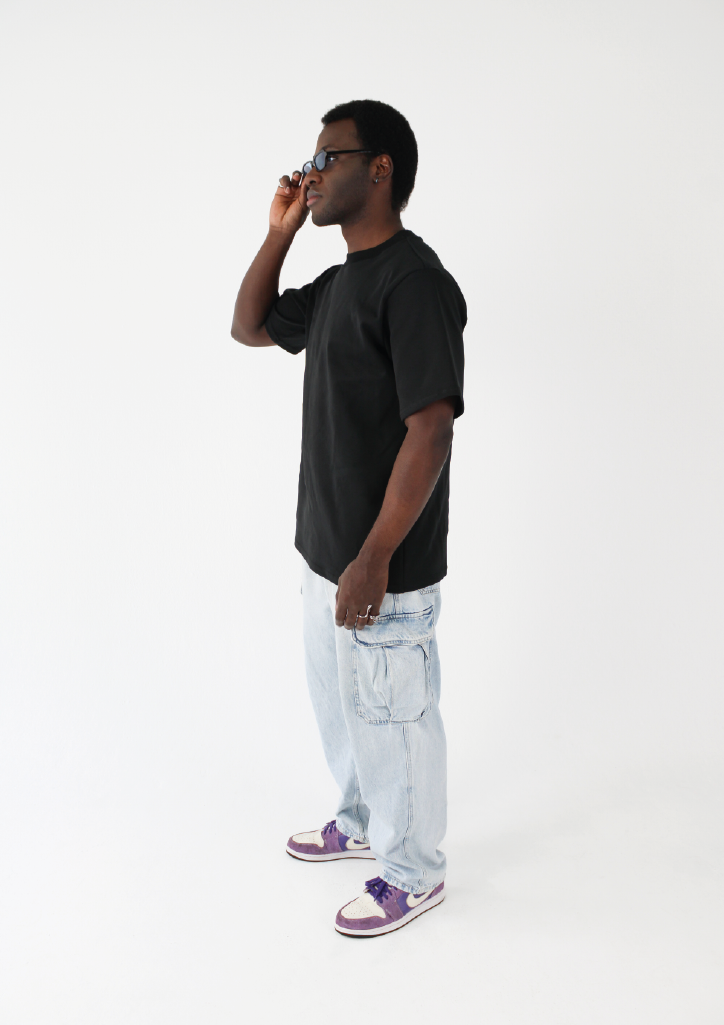 CAMISETA NEGRA BASICA