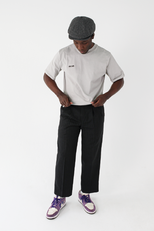 CAMISETA GRIS BÁSICA